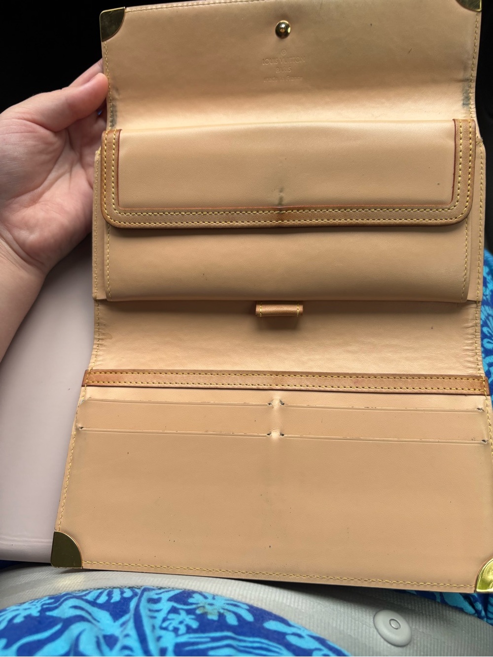 Louis Vuitton Nude Beige Leather Long Wallet with Gold Corners - Picture 3 of 3